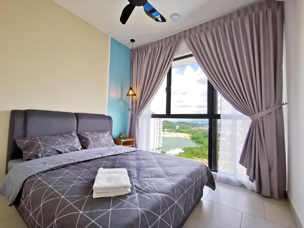 Astetica Pool & Lake View High Floor 100Mbps Wifi Netflix Сери-Кембанган Экстерьер фото